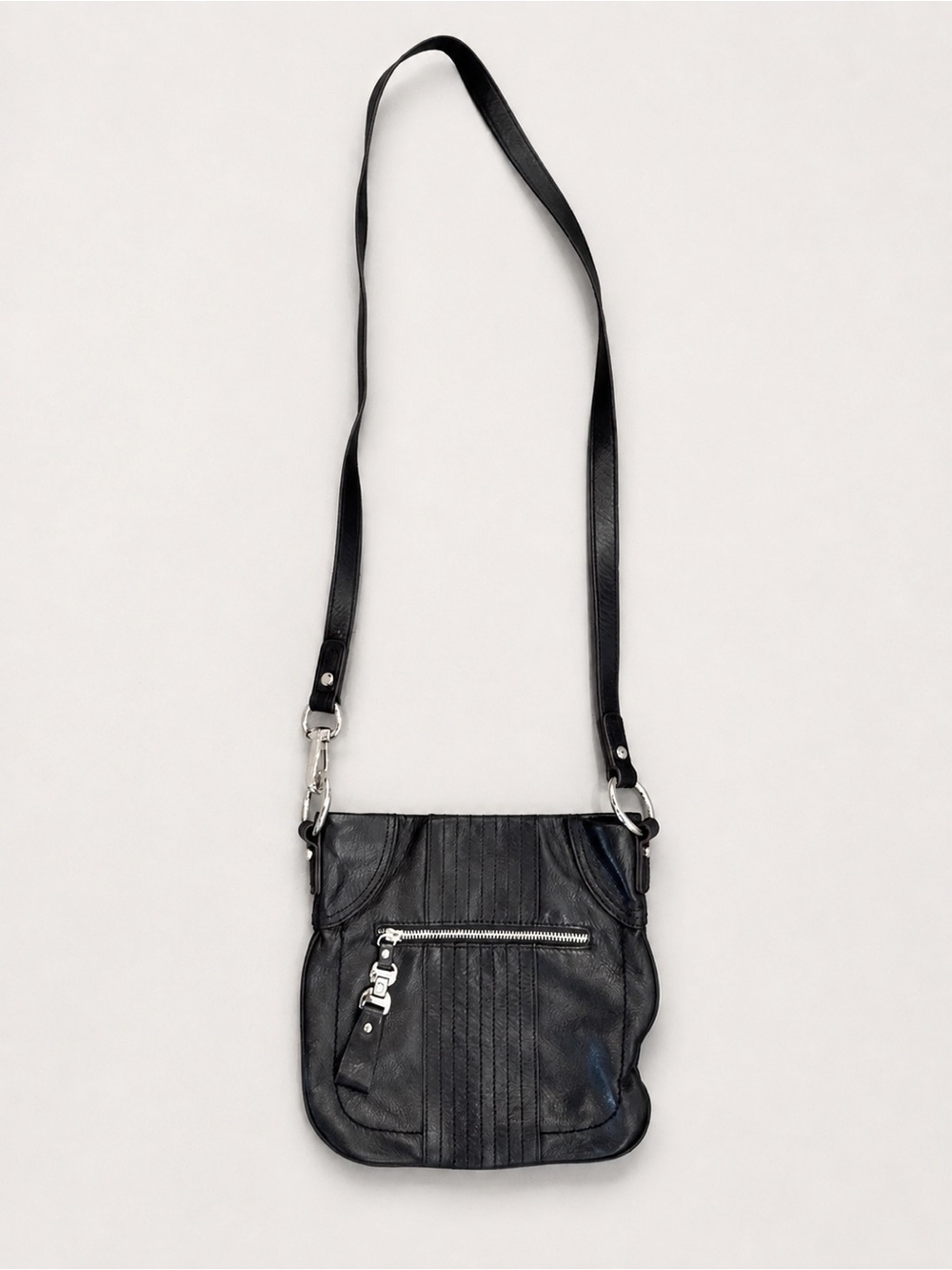 B. Makowsky Black Leather Crossbody Bag Y2K Leopard Lining